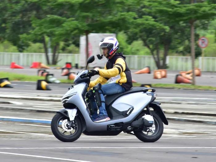 Tips Kurangi Polusi Dengan Cara Berkendara Eco-Riding